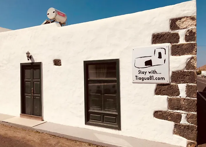 Bodega Botanica - Shared Pool - Island Location - 10 Mins Drive To Famara And La Santa Apartmán *