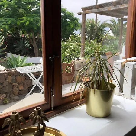 Apartment Bodega Botanica - Shared Pool - Island Location - 10 Mins Drive To Famara And La Santa *