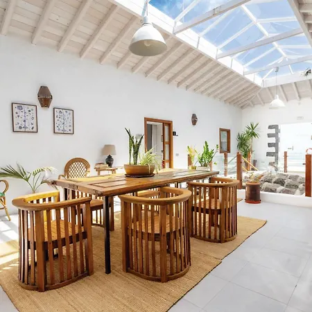 Bodega Botanica - Shared Pool - Island Location - 10 Mins Drive To Famara And La Santa Apartament *