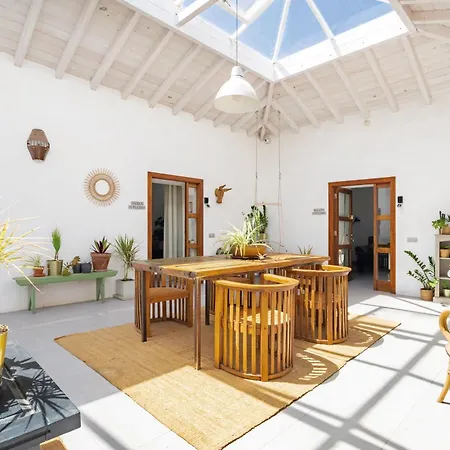 Bodega Botanica - Shared Pool - Island Location - 10 Mins Drive To Famara And La Santa *