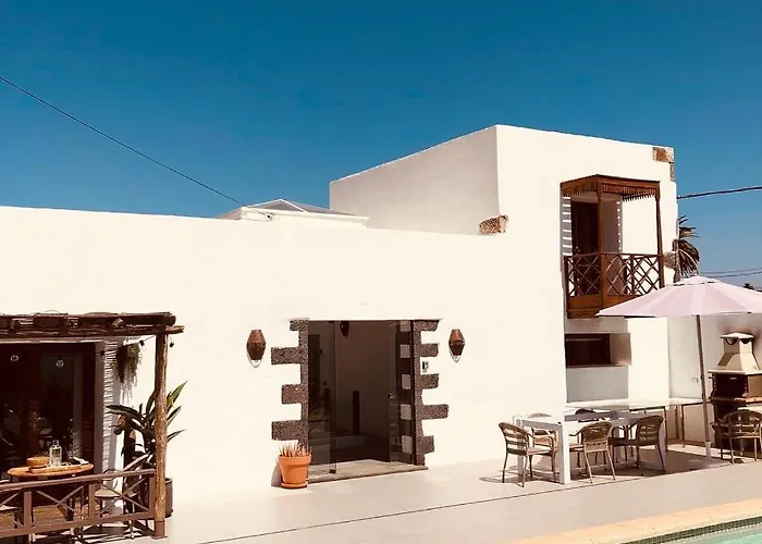 Daire Bodega Botanica - Shared Pool - Island Location - 10 Mins Drive To Famara And La Santa *