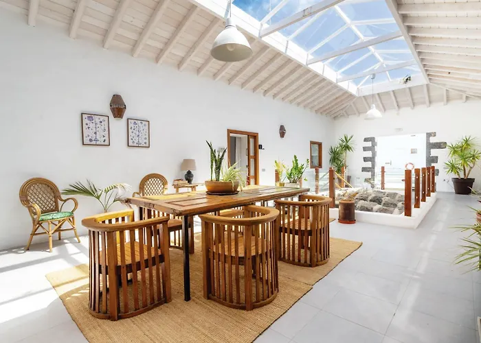 Bodega Botanica - Shared Pool - Island Location - 10 Mins Drive To Famara And La Santa Daire *